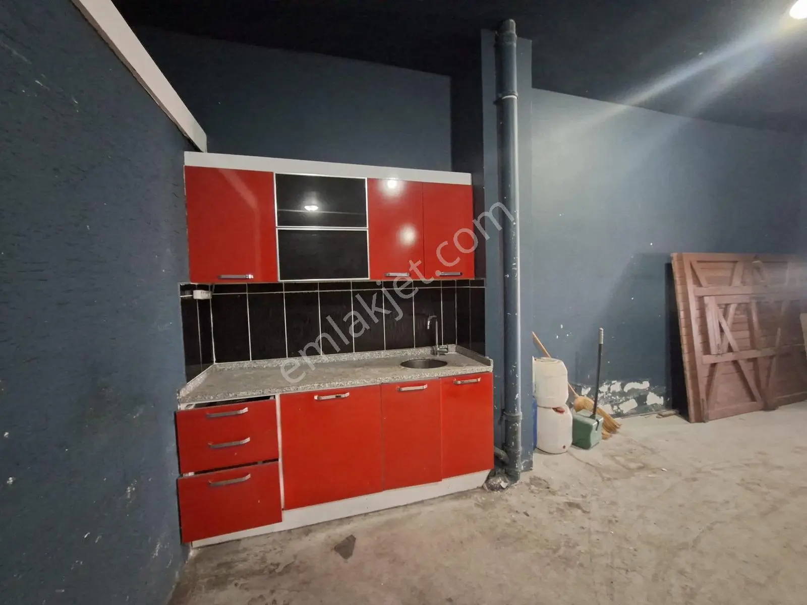 Köşklüçeşme Merkezi Konum 190+25m² Masrafsız Satılık Dükkan&depo - Görsel 7