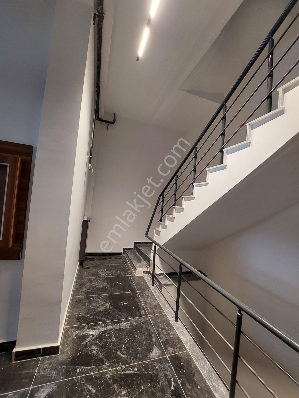 Beşevler Yıldırım Cad 4+1 190 M2 2,kat Kombili Sıfır Daire - Görsel 28
