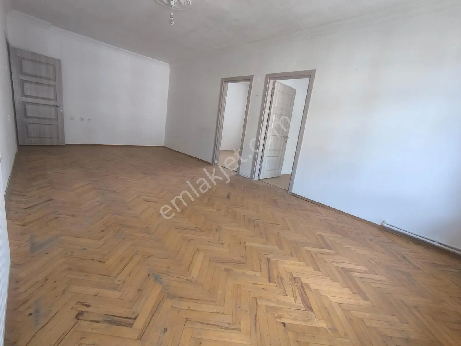 Keçiören Ufuktepe'de Cadde Üstü 3+1+kiler Üst Kat Kiralık Daire - Görsel 2