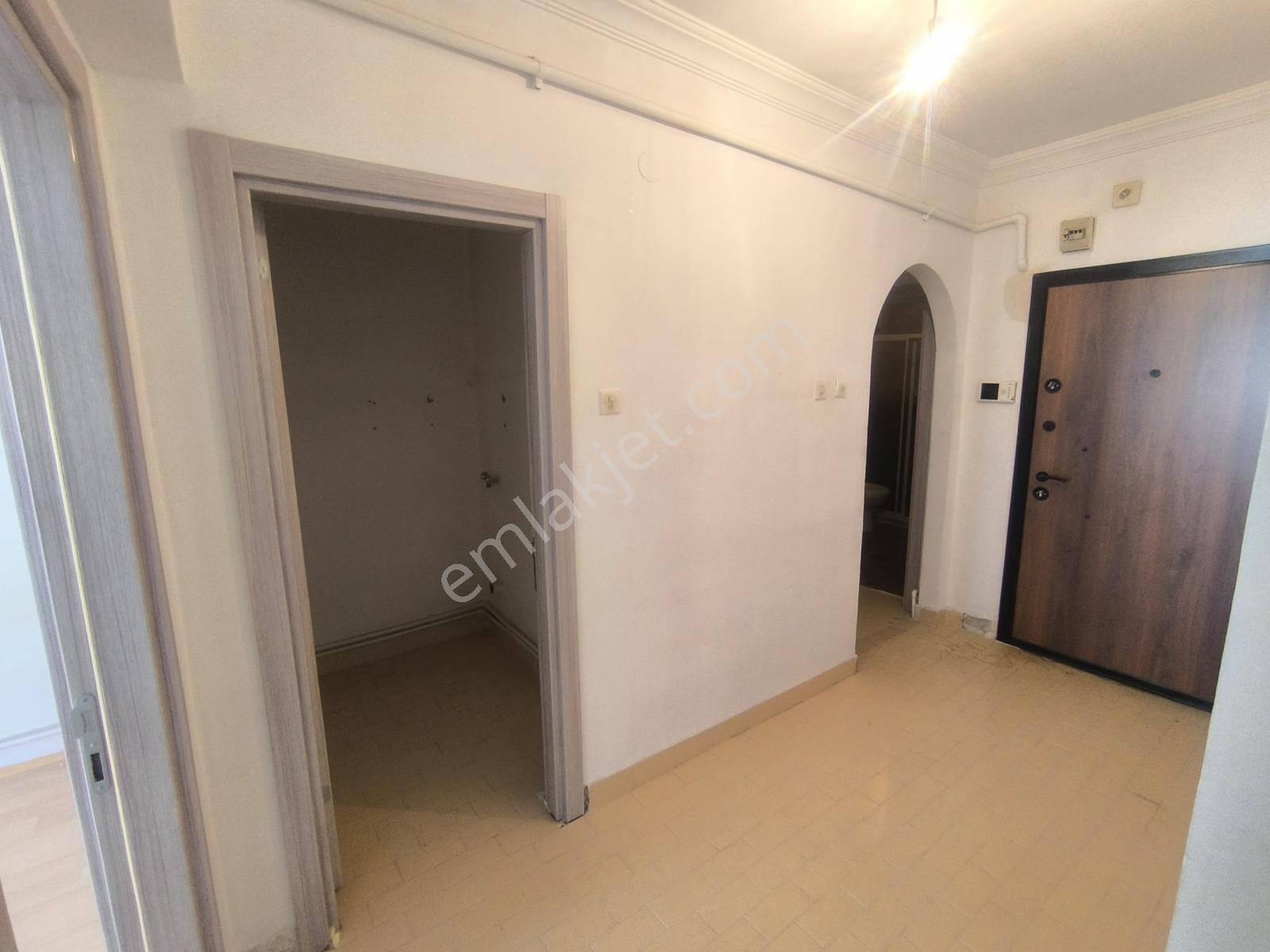 Keçiören Ufuktepe'de Cadde Üstü 3+1+kiler Üst Kat Kiralık Daire - Görsel 26