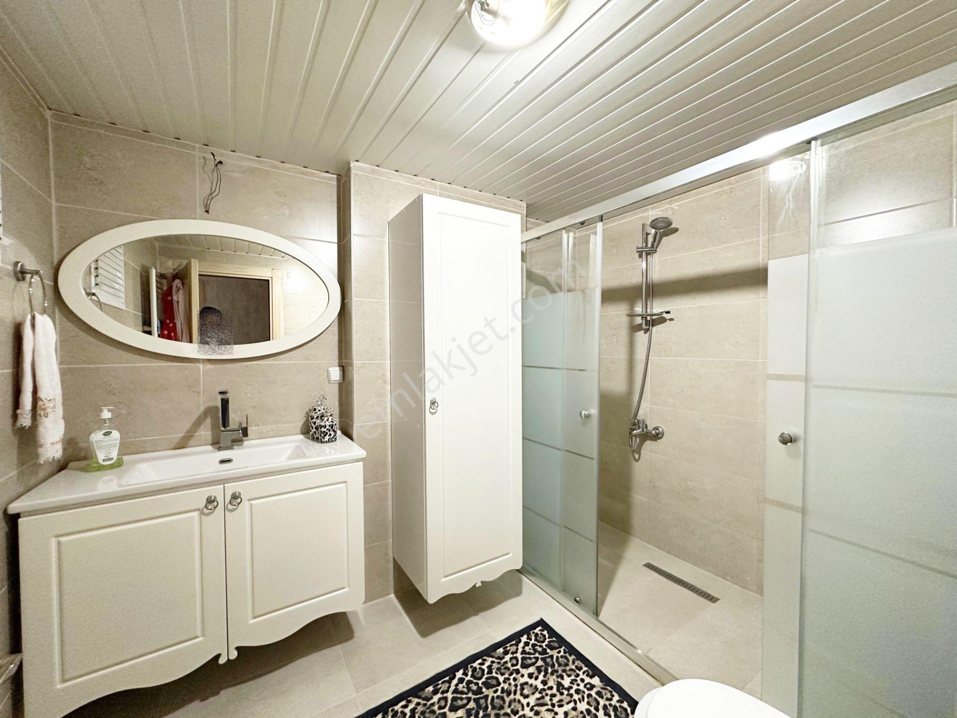 Pınar'da Kapalı Mutfak 185 M2 3+1 Çiftbanyo Giyinme Odalı Doğalgazlı 3 Cepheli Büyük Teras Balkon - Görsel 21
