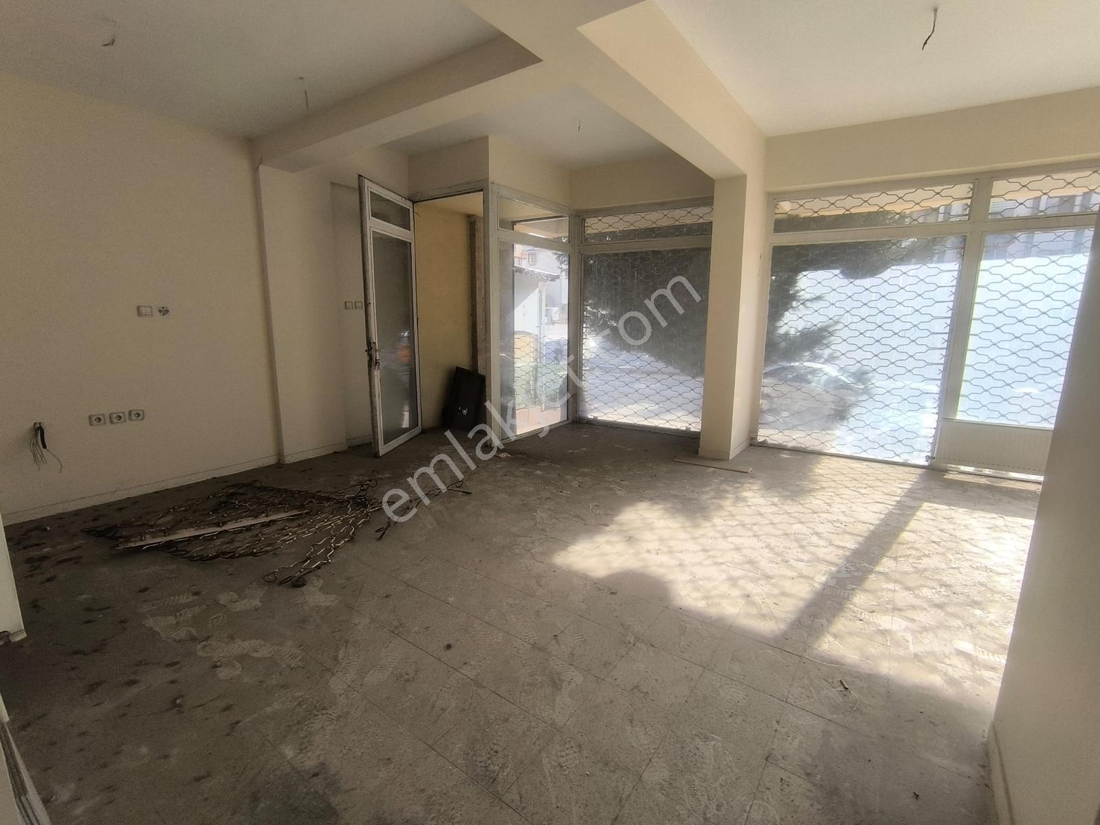 Ufuktepe Cadde Üzeri Geniş Cepheli Her İşe Uygun Satılık Dükkan - Görsel 6