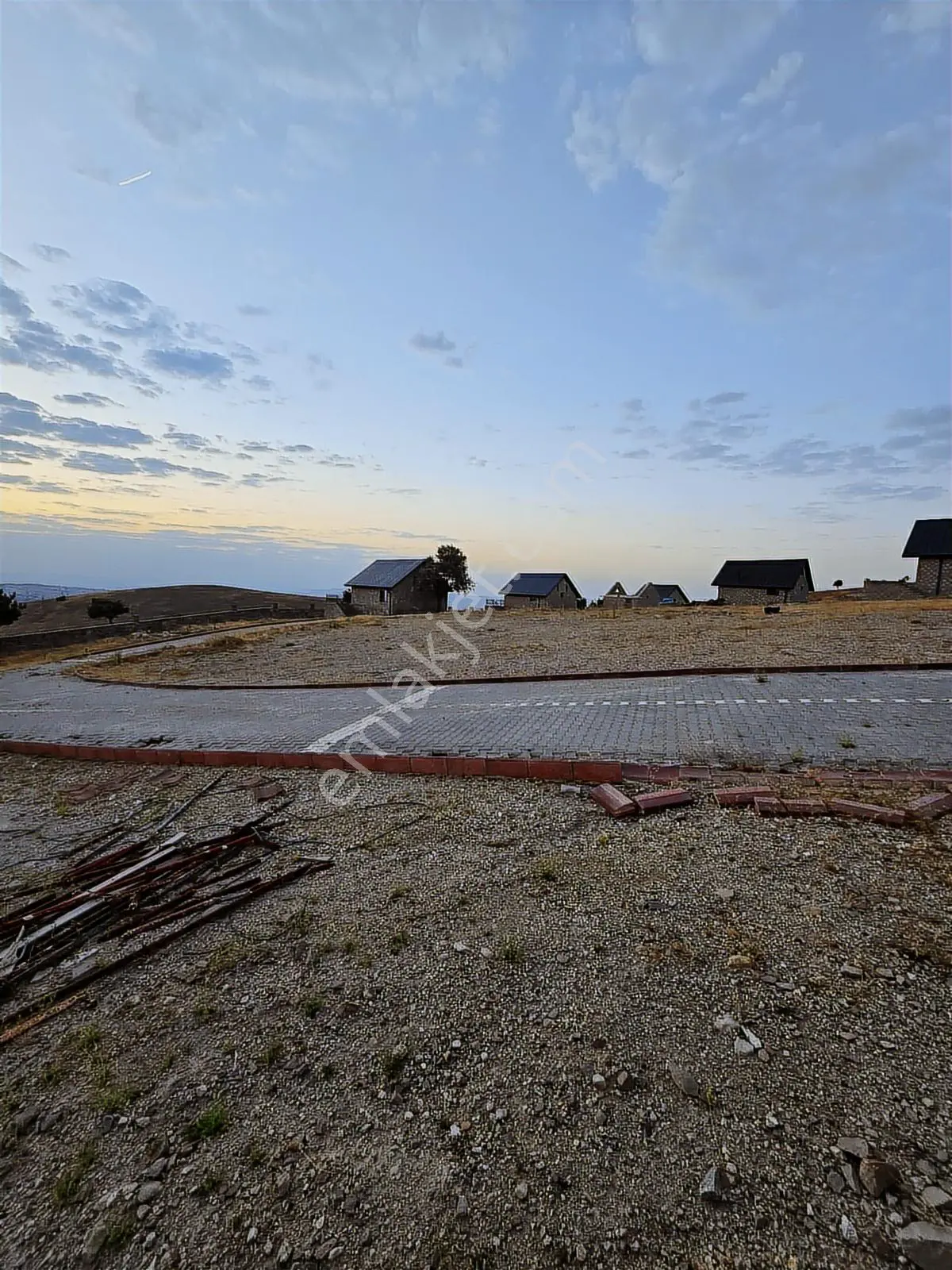 Acill Yakupabdal'da Site İçerisinde Satılık 300m2 İçinde Taş Ev - Görsel 4