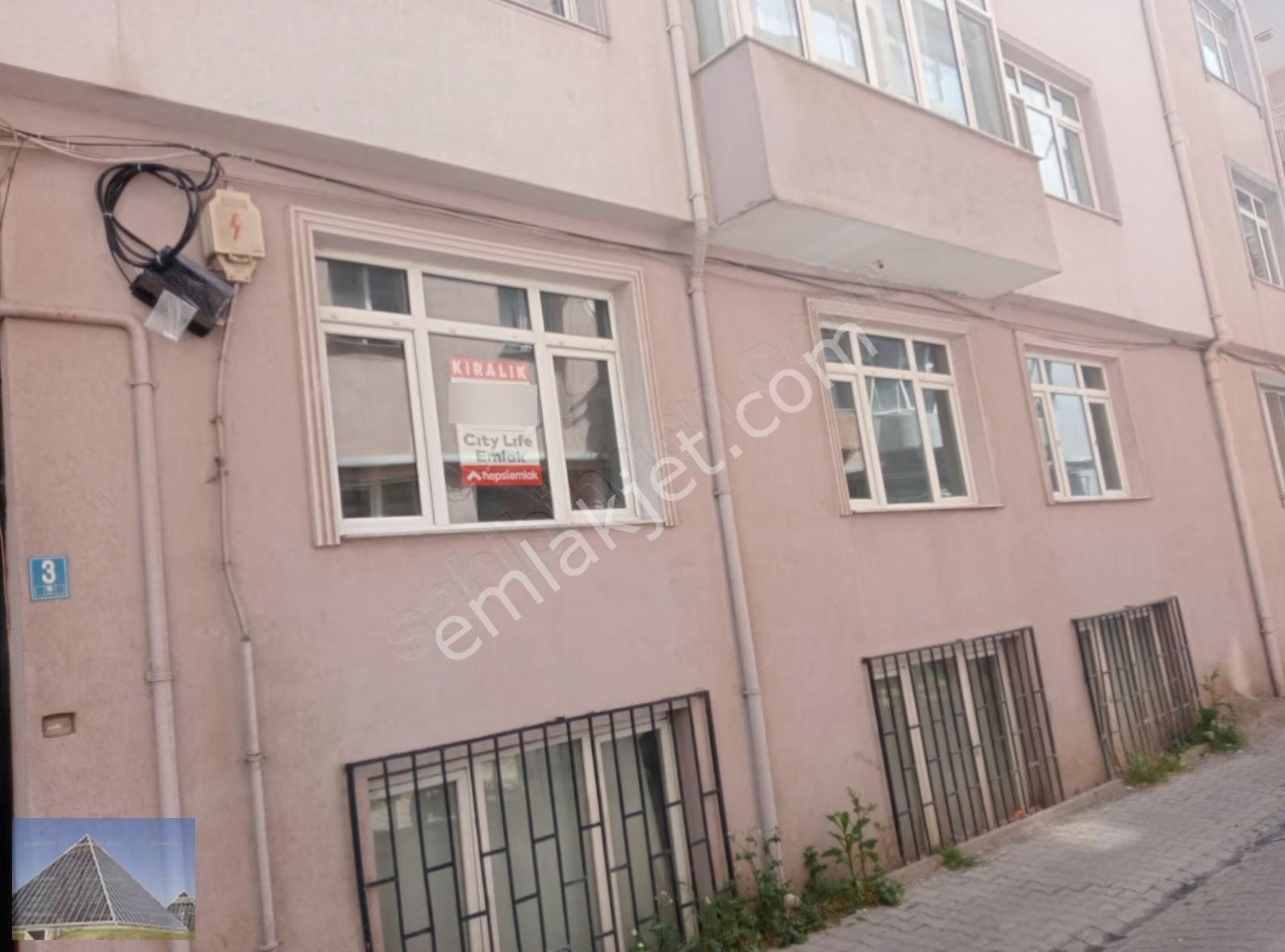 Çorlu Çarşı İçinde Kiralık 2+1 90m2 Daire