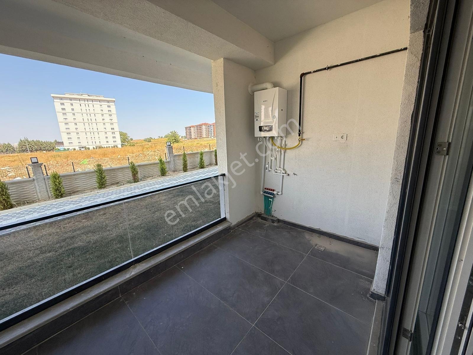 Turyap Hürriyetten İzsiz Towers Da Giriş Kat 2+1 Kiralık Daire - Görsel 8