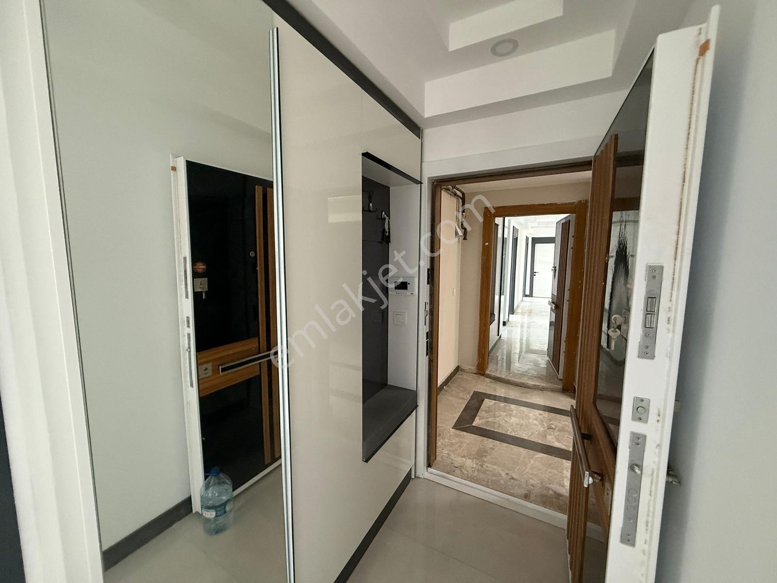 Turyap Hürriyetten İzsiz Towers Da Giriş Kat 2+1 Kiralık Daire - Görsel 18