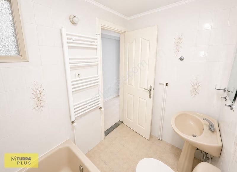 Üçyol Metro Yakını Müstakil Bahçeli Doğalgazlı Kiralık Daire 2+1 - Görsel 8