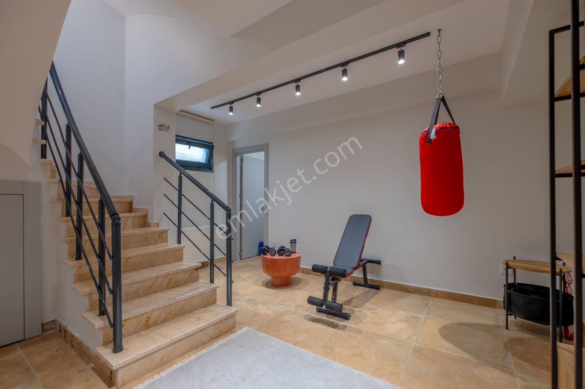 Bahçeşehirde Hemen Teslim Satılık 4+1 Villa Vadeli Ödeme İmkanı - Görsel 34