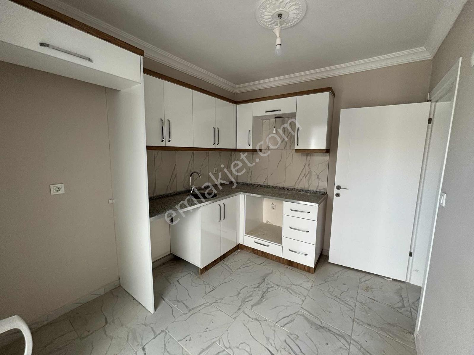 Acil Satılık 2+1 Sıfır Daire Kapalı Mutfak Karanlık Oda Yok