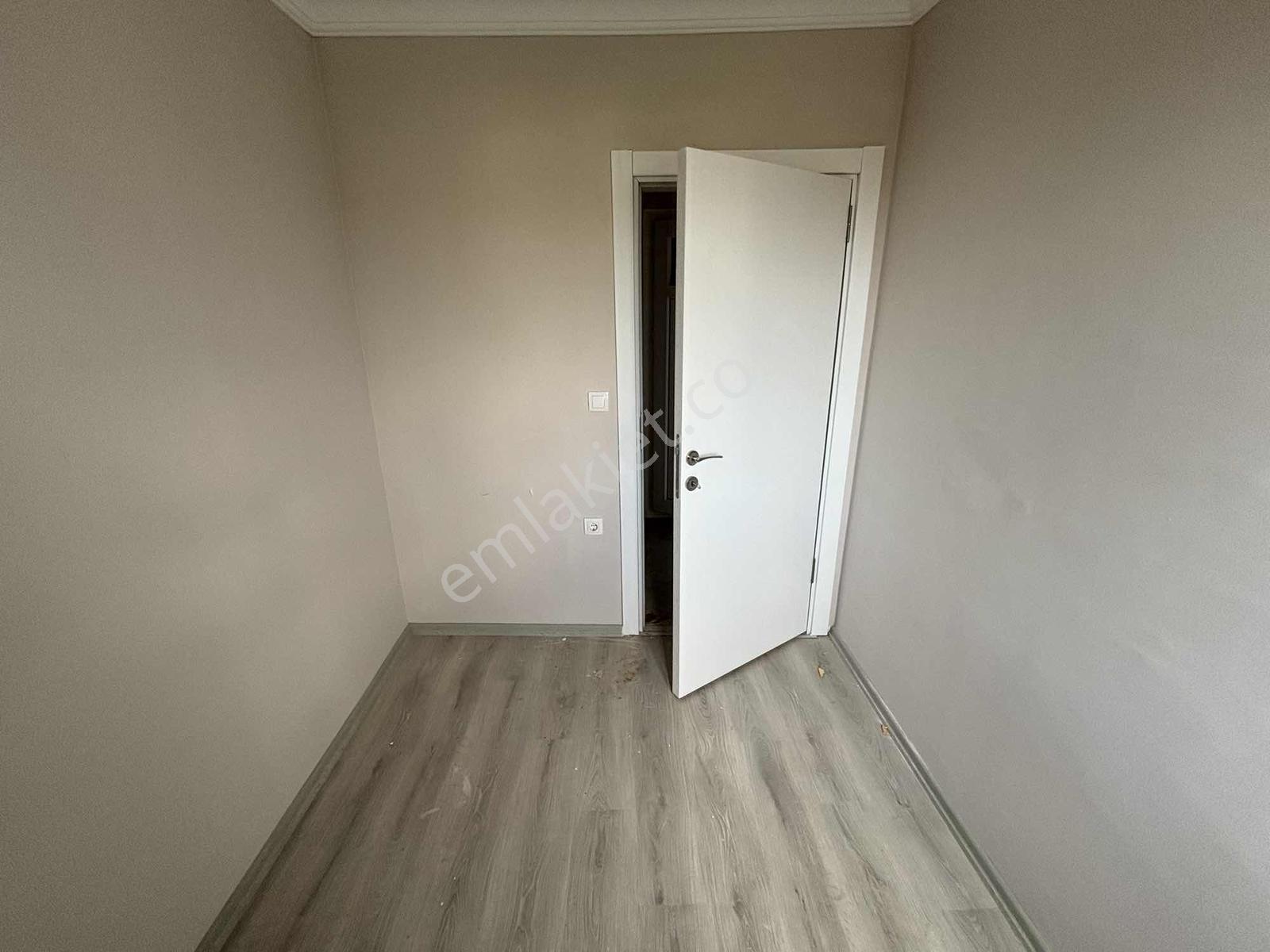 Acil Satılık 2+1 Sıfır Daire Kapalı Mutfak Karanlık Oda Yok - Görsel 24