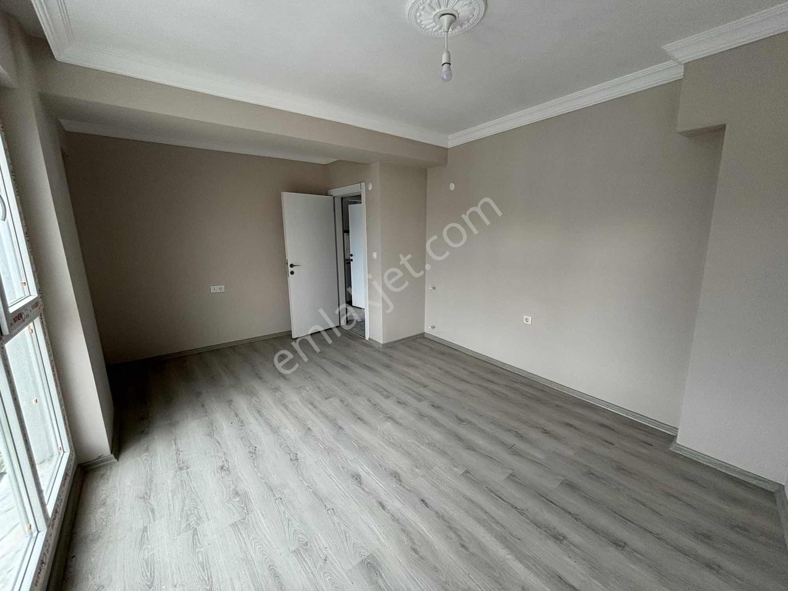 Acil Satılık 2+1 Sıfır Daire Kapalı Mutfak Karanlık Oda Yok - Görsel 4