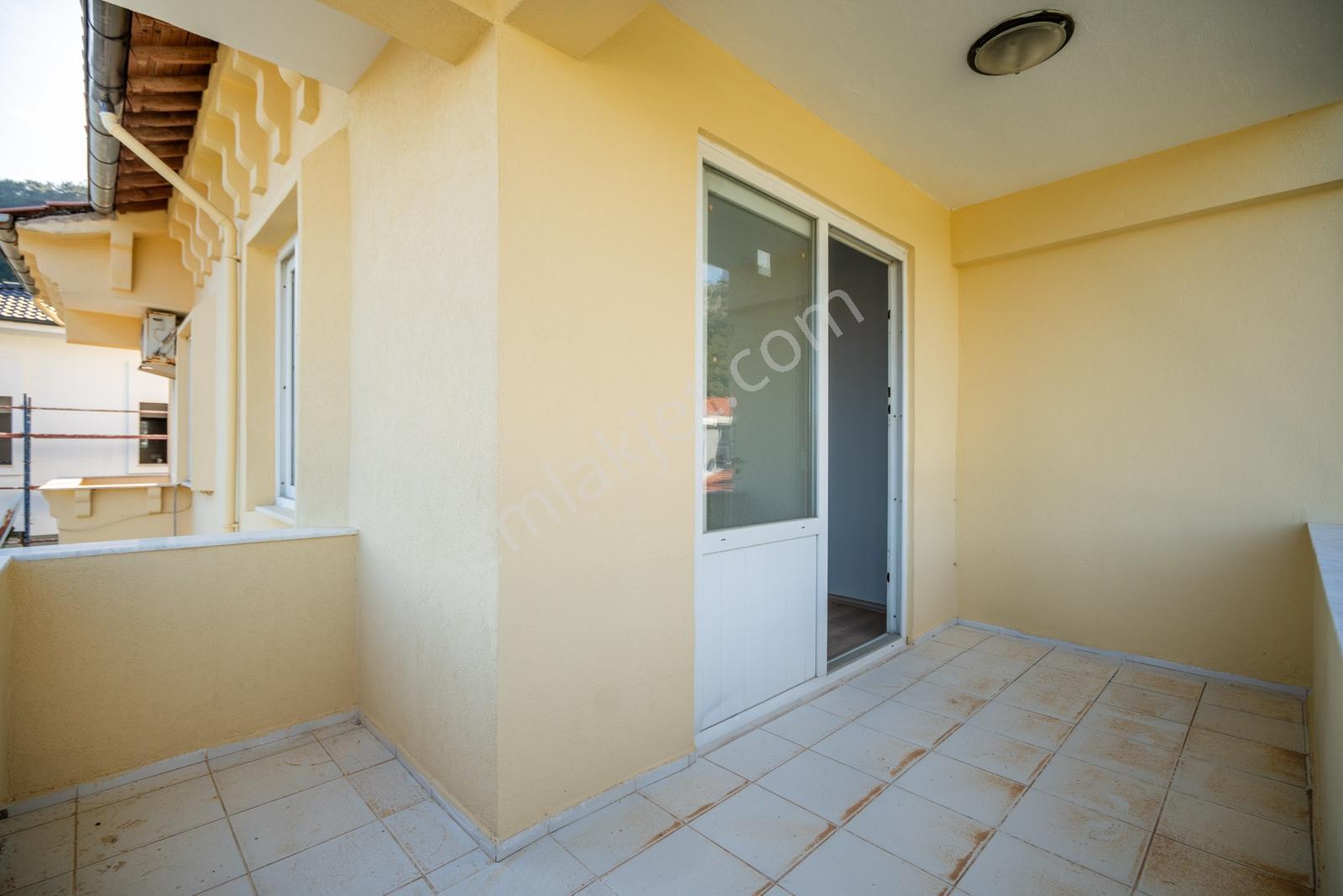 Cb Marina'dan Çamdibi Mh Bağlaiçinde Kiralık Eşyasız 2+1 Daire - Görsel 5