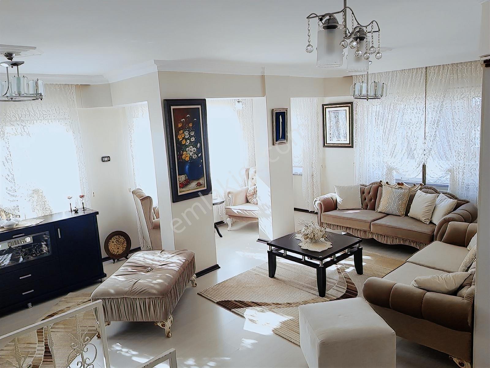 Müstakil Havuzlu 4 Katlı Villa - Görsel 14