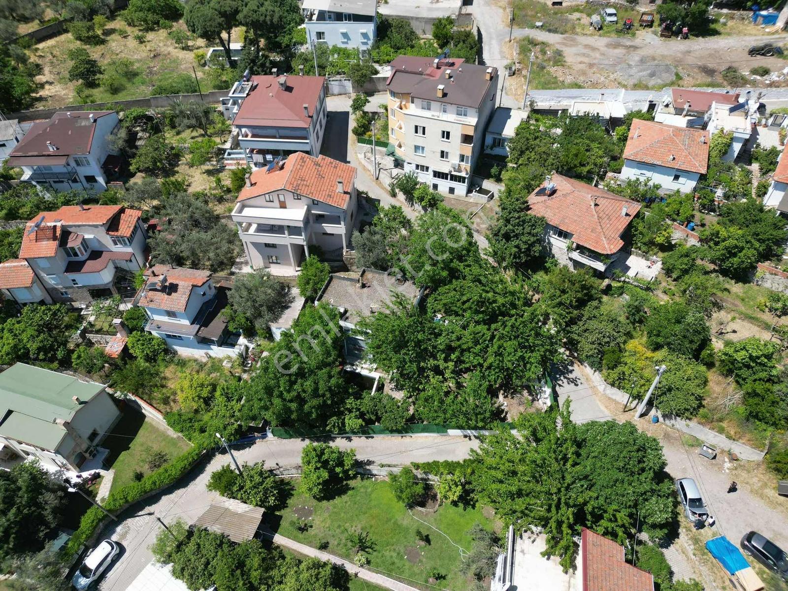 Parladan Kızılkeçilide İçinde Evi Bulunan 3kat %40 İmarlı Arsa - Görsel 18