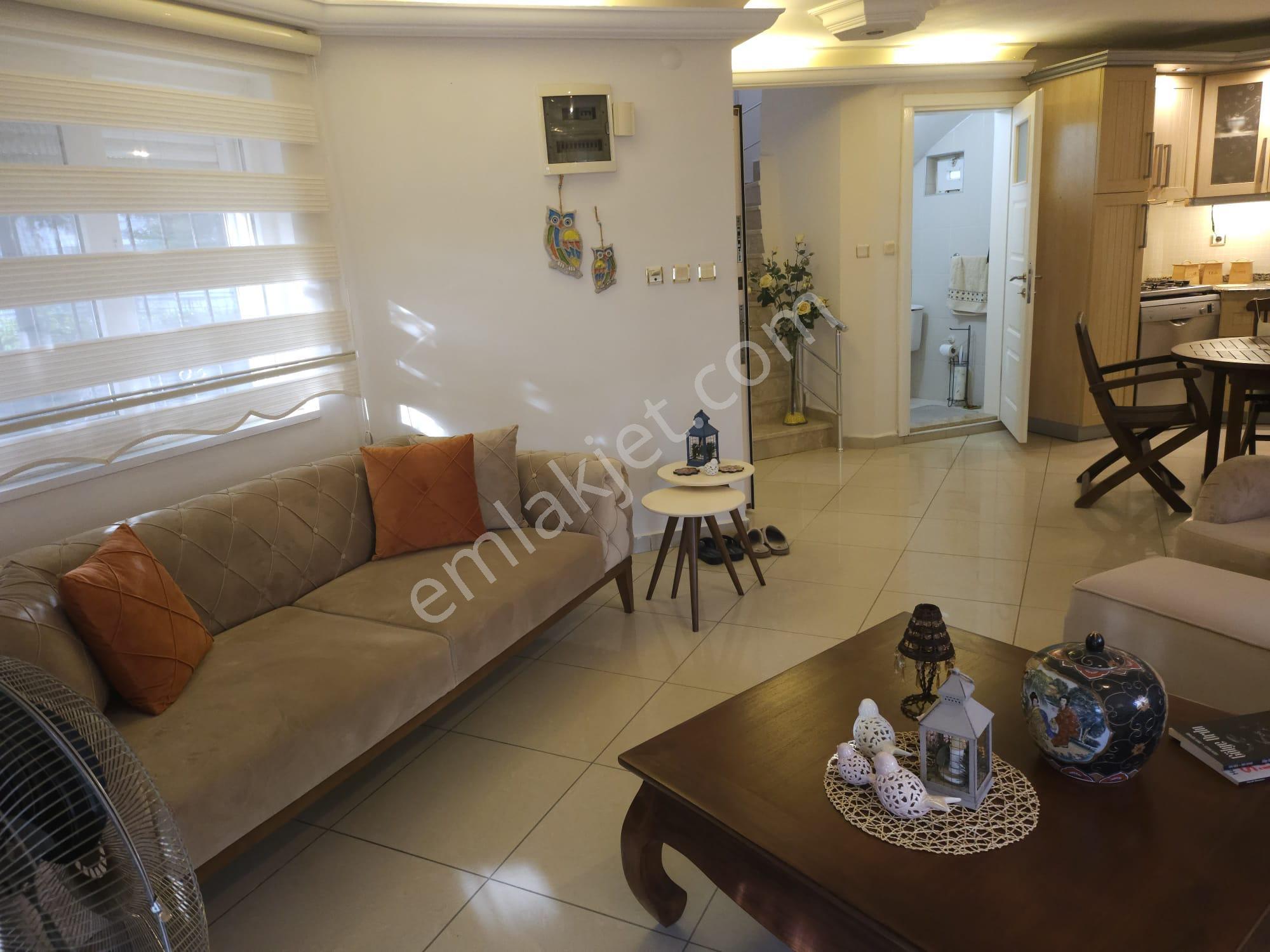 Akbük Koyunda Denize 180 Metrede Havuzlu Site İçi Müstakil 3+2 Acil Satılık - Görsel 23