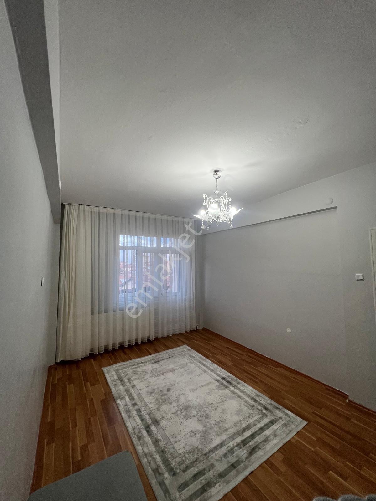Konya Selçuklu Malazgirt Mah.barış Cad.de 120 M2 3+1 Temiz Bakımlı Satılık Daire - Görsel 4