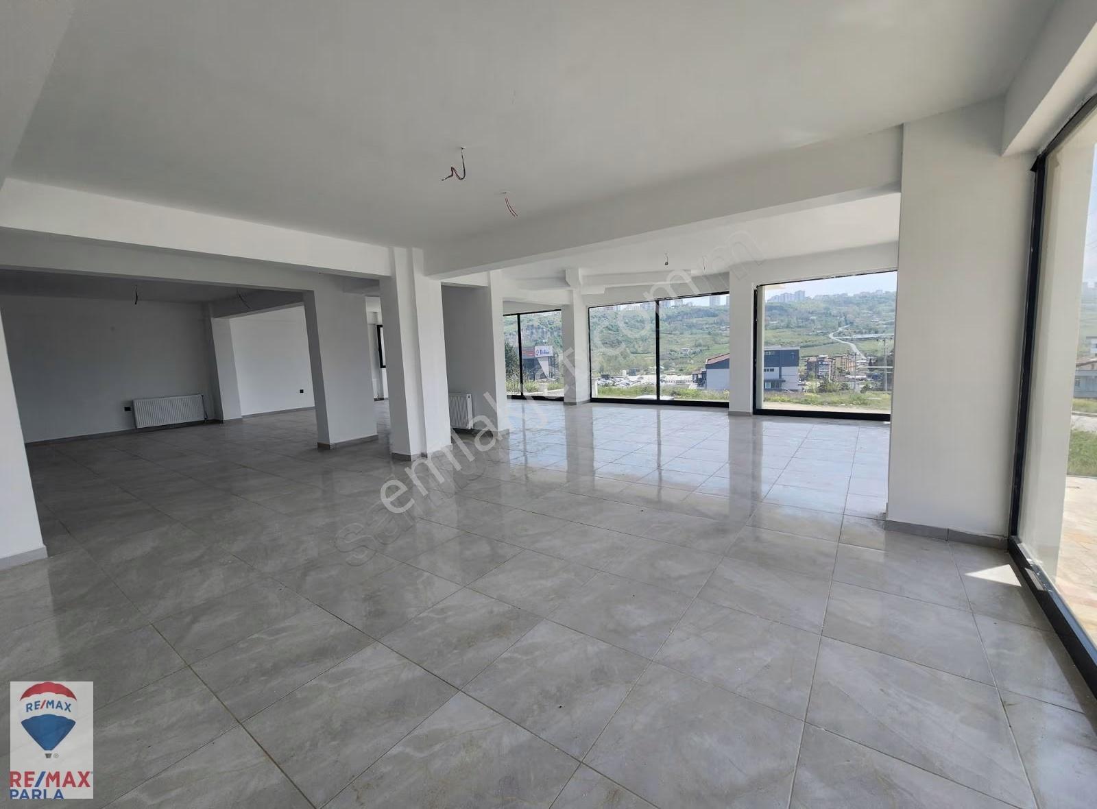 Atakum Büyükkolpınarda Köşe Konumlu 170 M² Kiralık Dükkan - Görsel 12