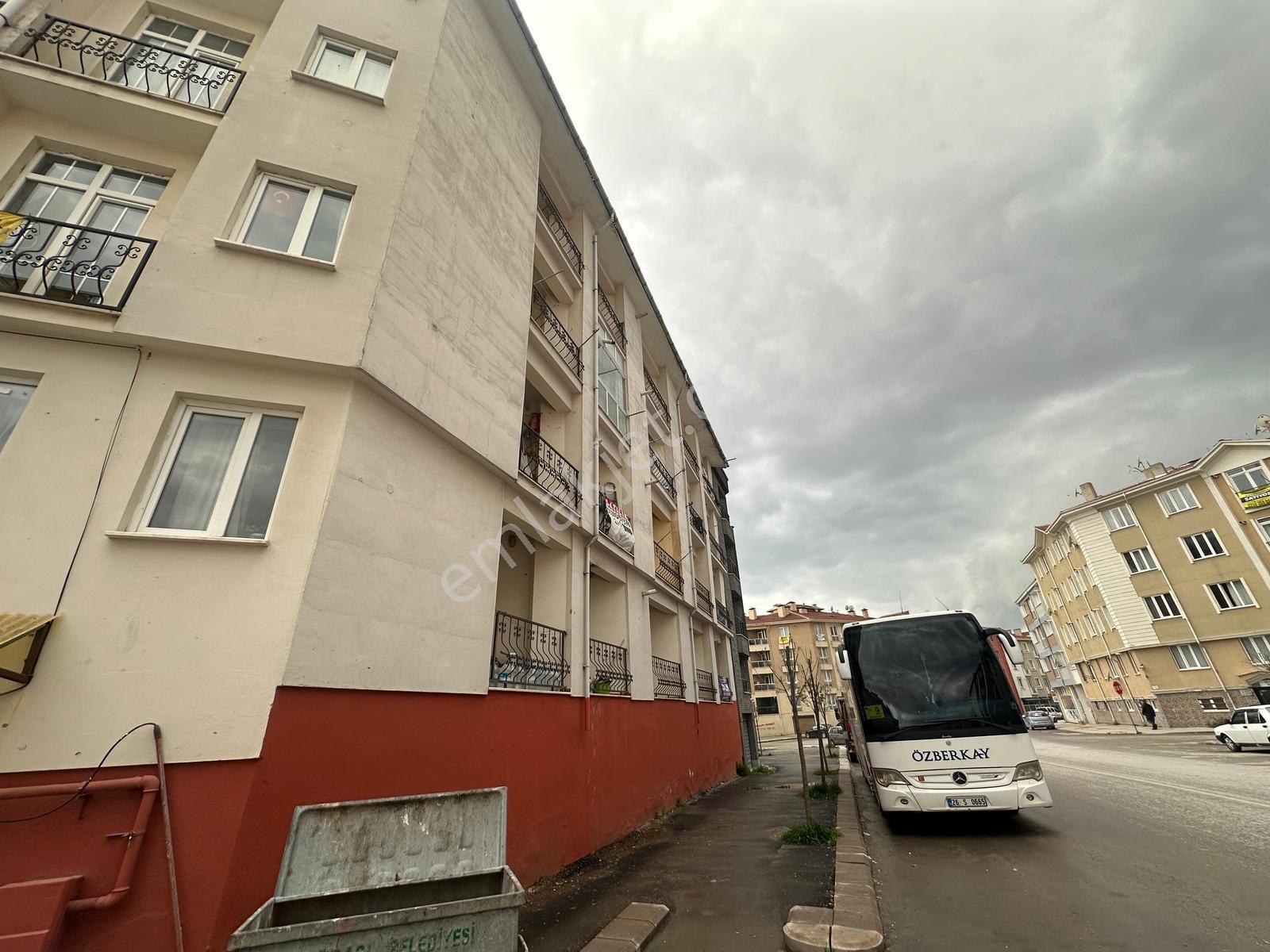 Anadolu Üni. Karşısı Çok Geniş 1+1 Balkonlu Daire - Görsel 12
