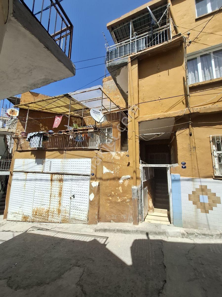 Konak Güney Mahallesinde 3 Adet 2+1 Daireli Satılık Bina - Görsel 16