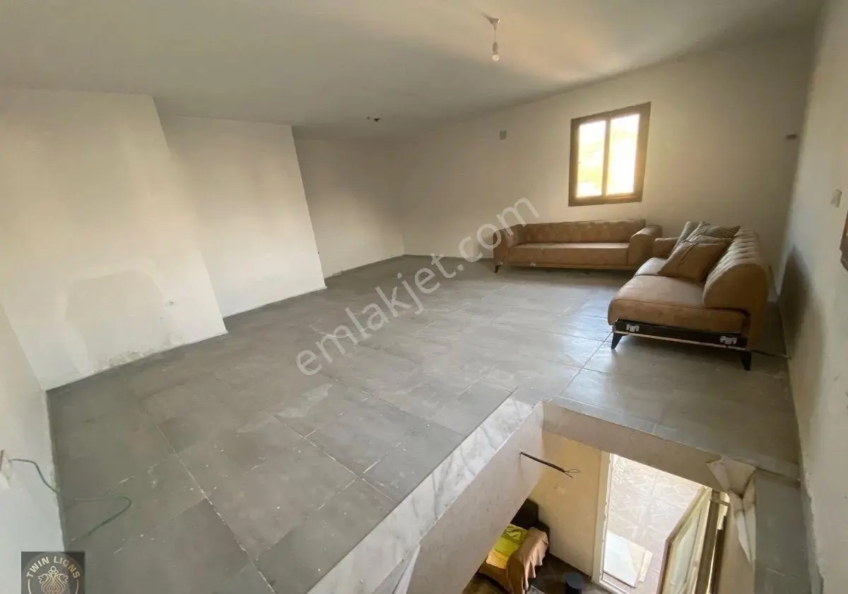 İskenderun Numune Mahallesinde Avm Karşısı Satılık 1+1 Çatı Katlı Dubleks Daire - Görsel 3