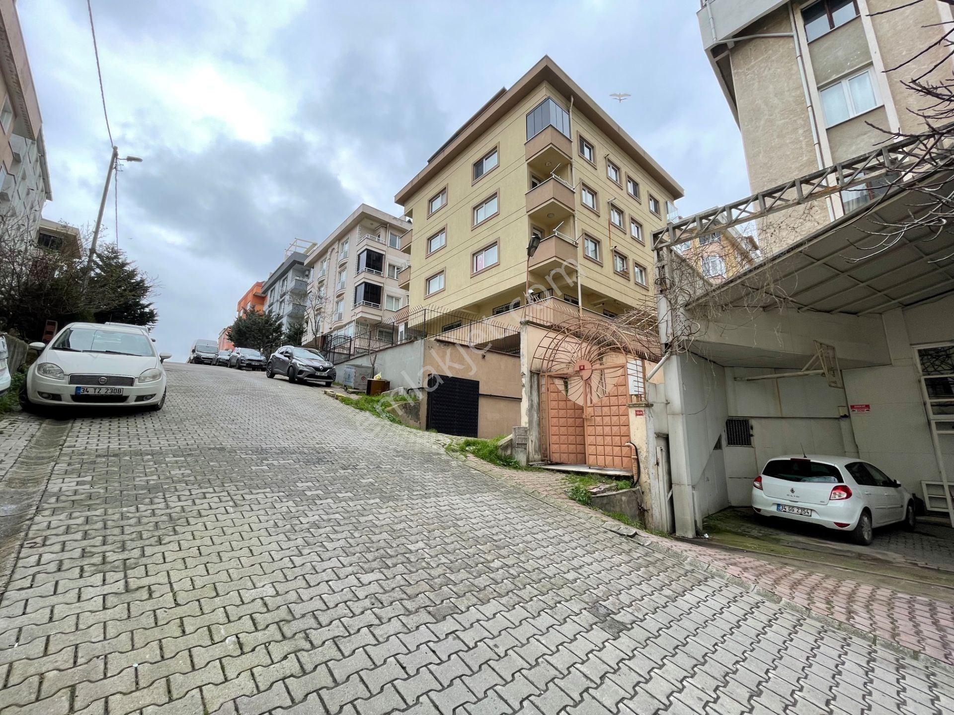 Ataşehir İnönü'de, Metroya Yakın Eşyalı Çatı Katı 1+1 Daire - Görsel 32
