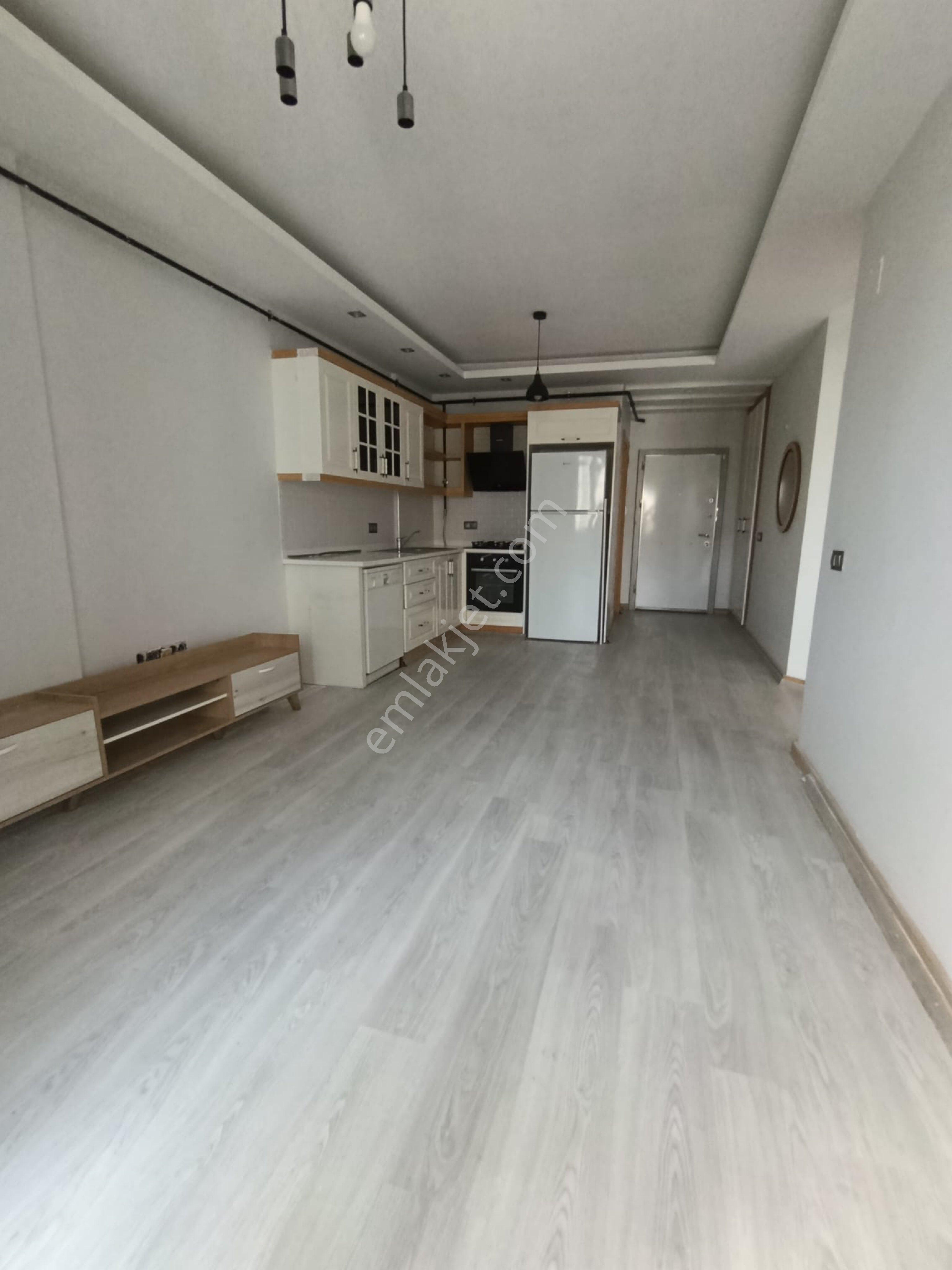 Baraj Yolunda Satılık 2+1 Dogalgazlı Daire