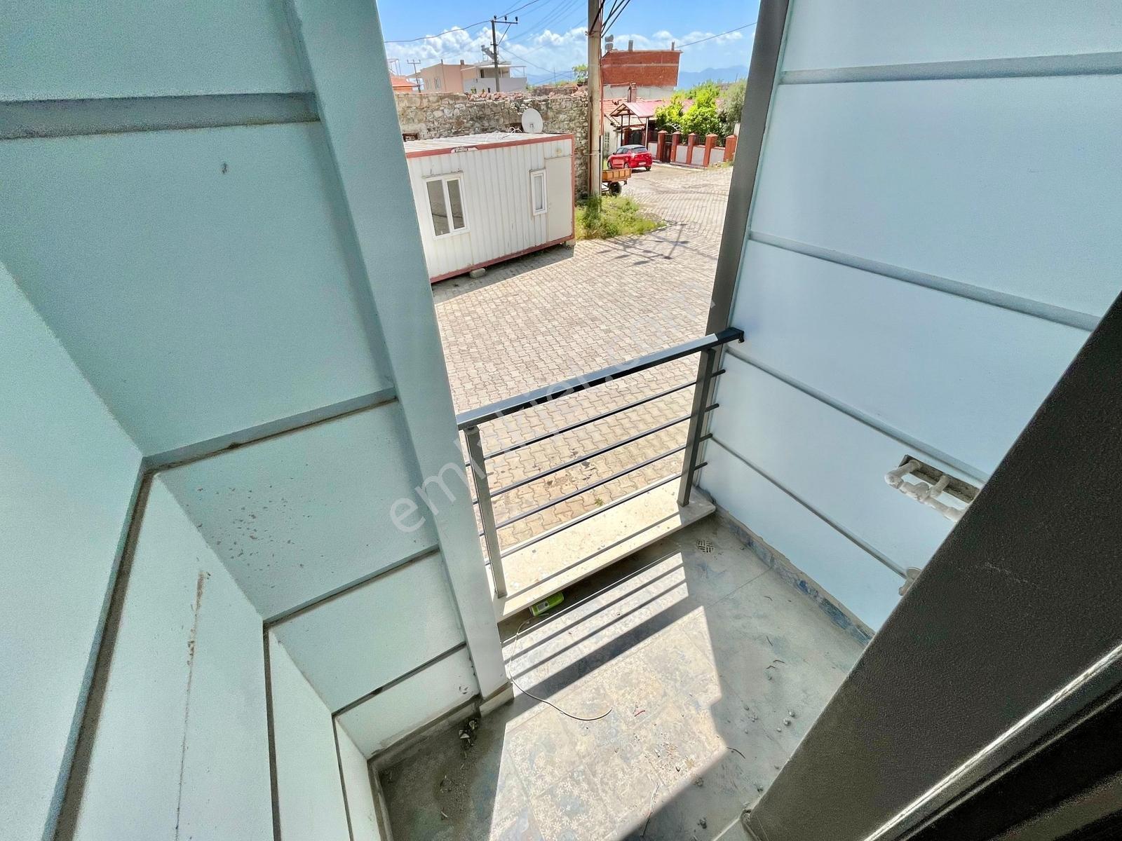 Gümüş'den Zeytinli'de Ön Cephe Kapalı Otoparklı Sıfır 2+1 Daire - Görsel 4