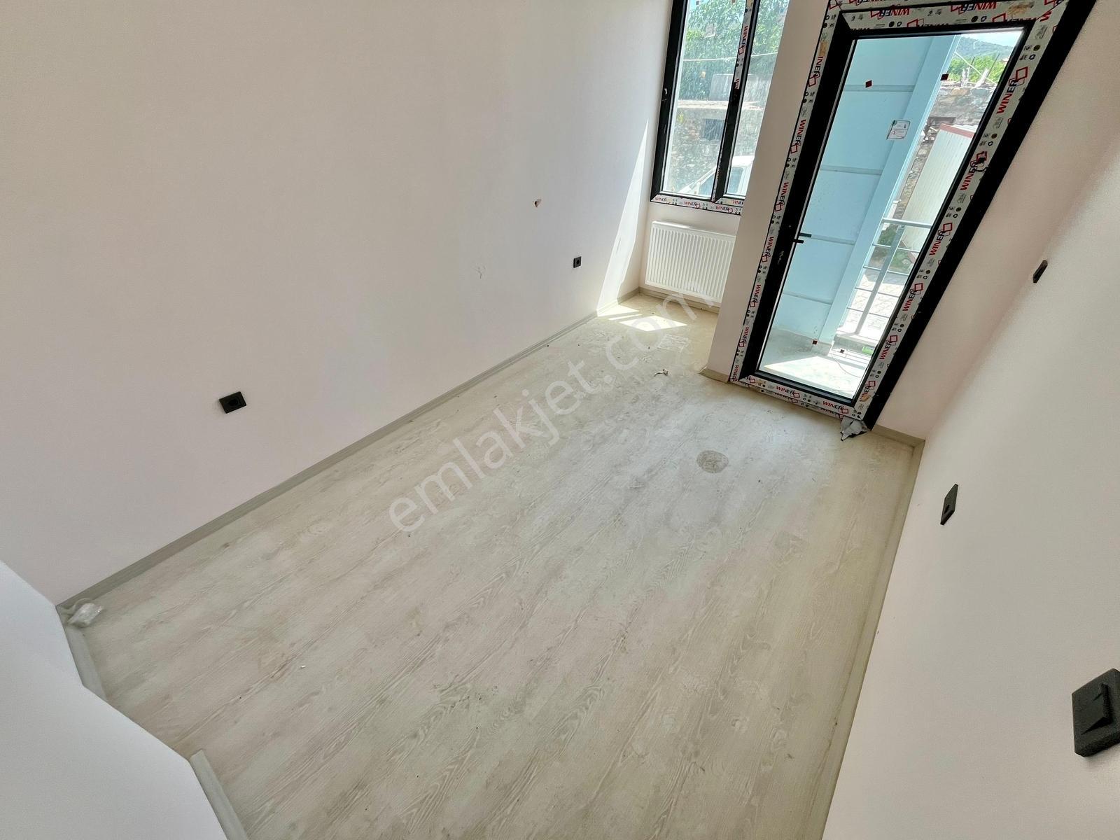 Gümüş'den Zeytinli'de Ön Cephe Kapalı Otoparklı Sıfır 2+1 Daire - Görsel 30