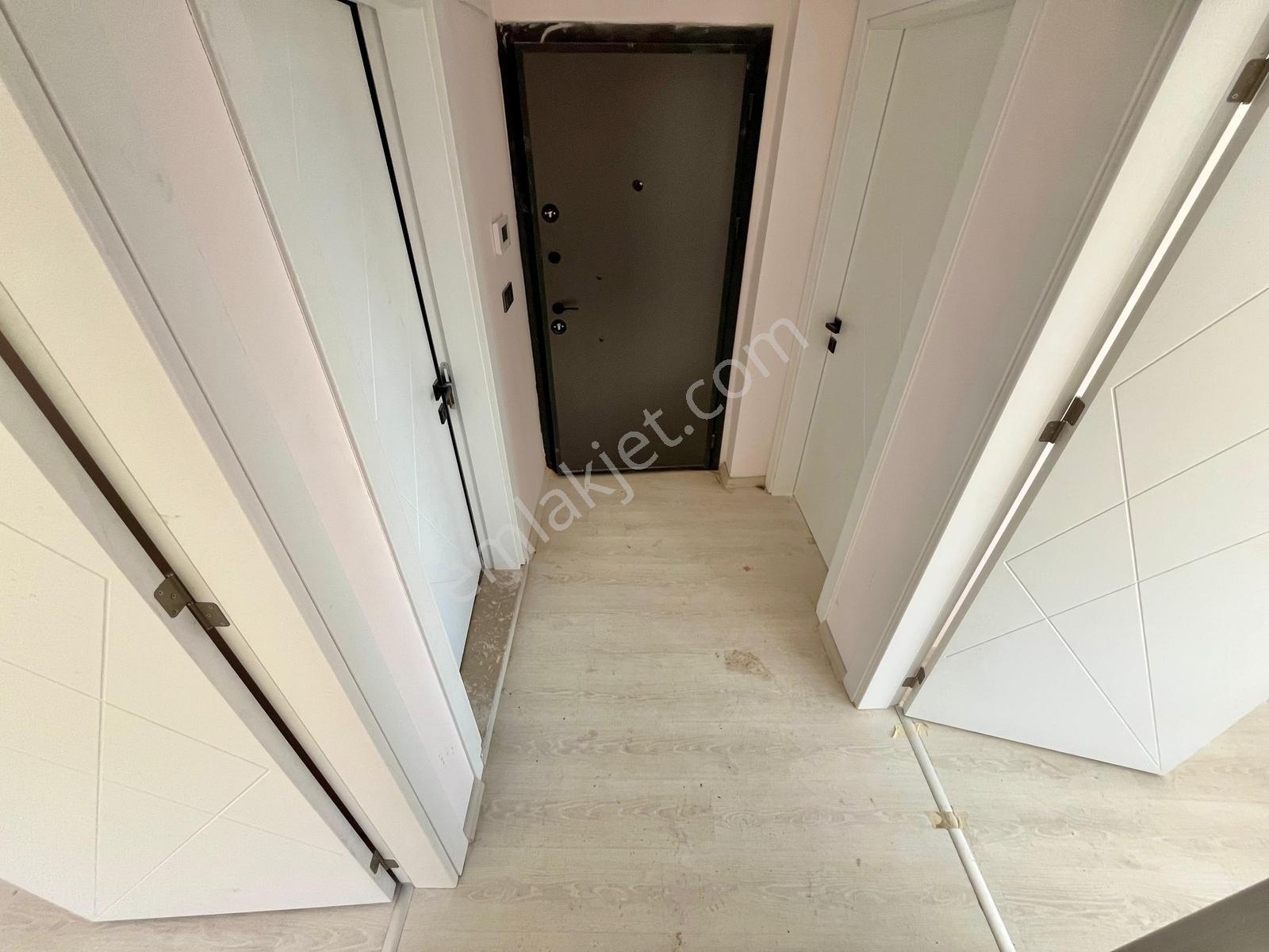 Gümüş'den Zeytinli'de Ön Cephe Kapalı Otoparklı Sıfır 2+1 Daire - Görsel 23