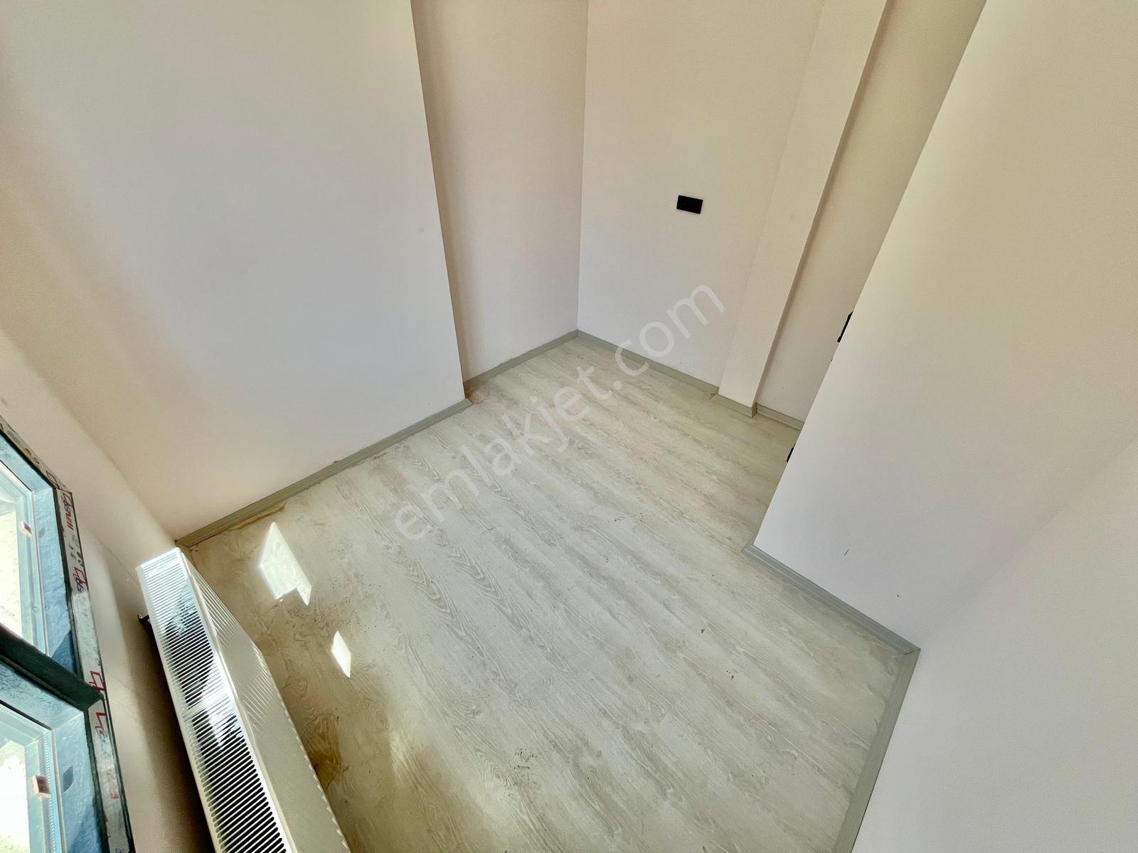 Gümüş'den Zeytinli'de Ön Cephe Kapalı Otoparklı Sıfır 2+1 Daire - Görsel 22