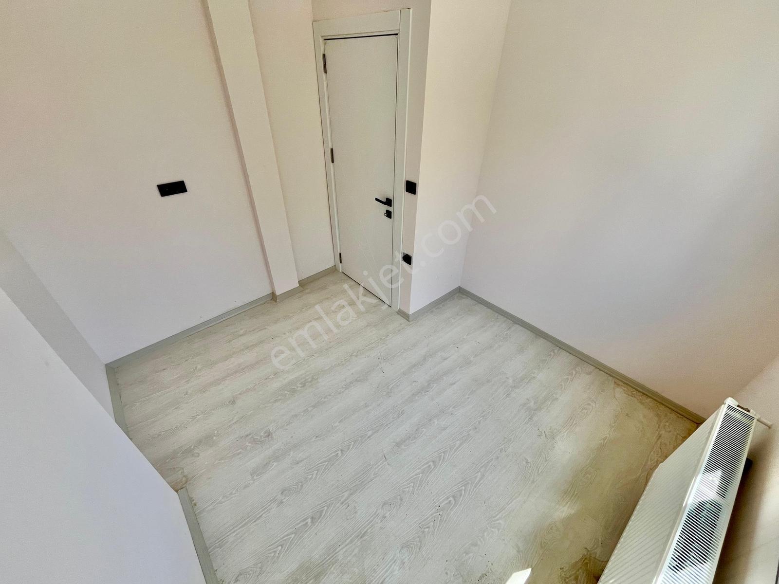 Gümüş'den Zeytinli'de Ön Cephe Kapalı Otoparklı Sıfır 2+1 Daire - Görsel 7