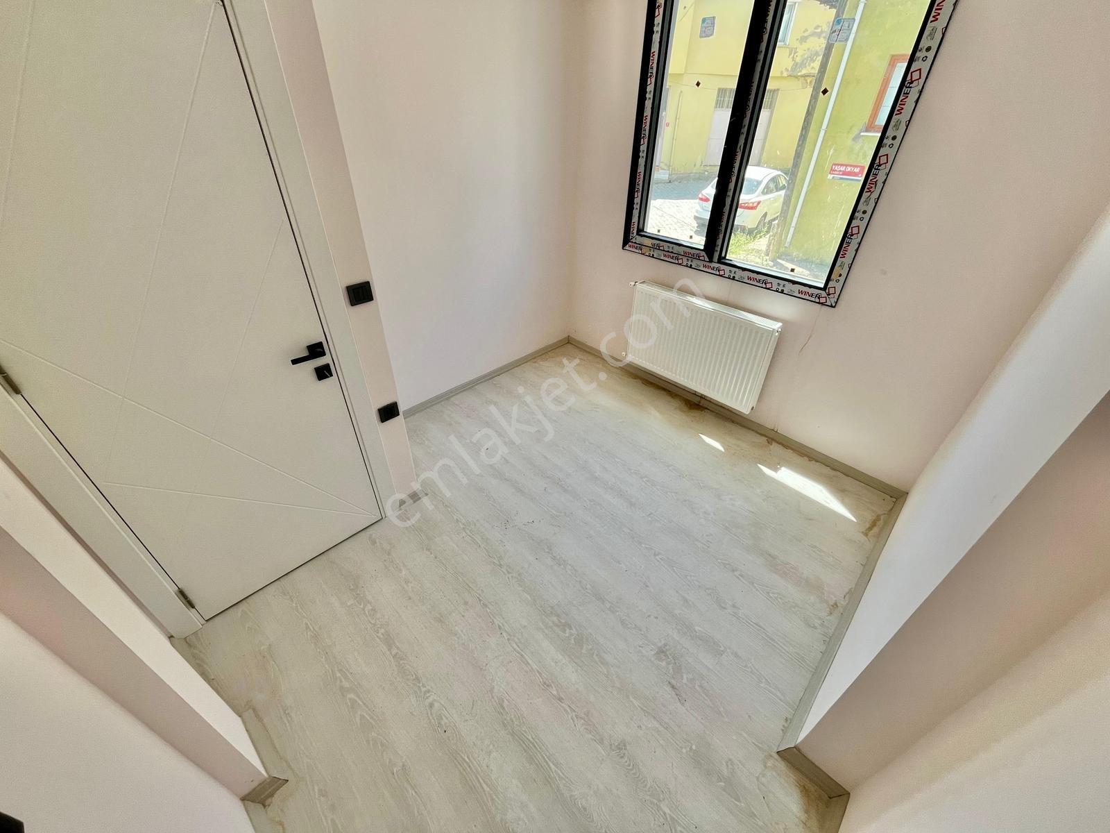 Gümüş'den Zeytinli'de Ön Cephe Kapalı Otoparklı Sıfır 2+1 Daire - Görsel 24