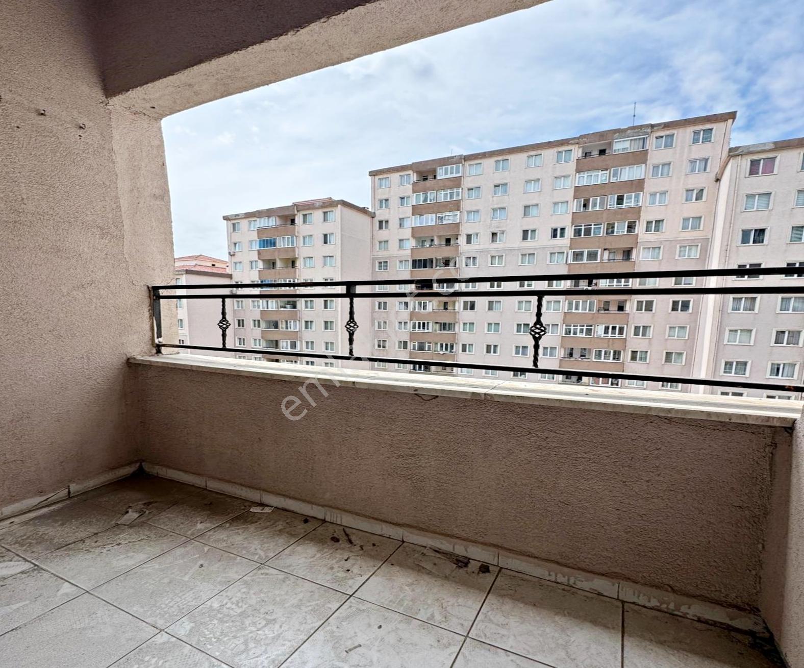 Beylikdüzü Barış Mahallesin De Masrafsız 3+1 Satılık Daire - Görsel 3
