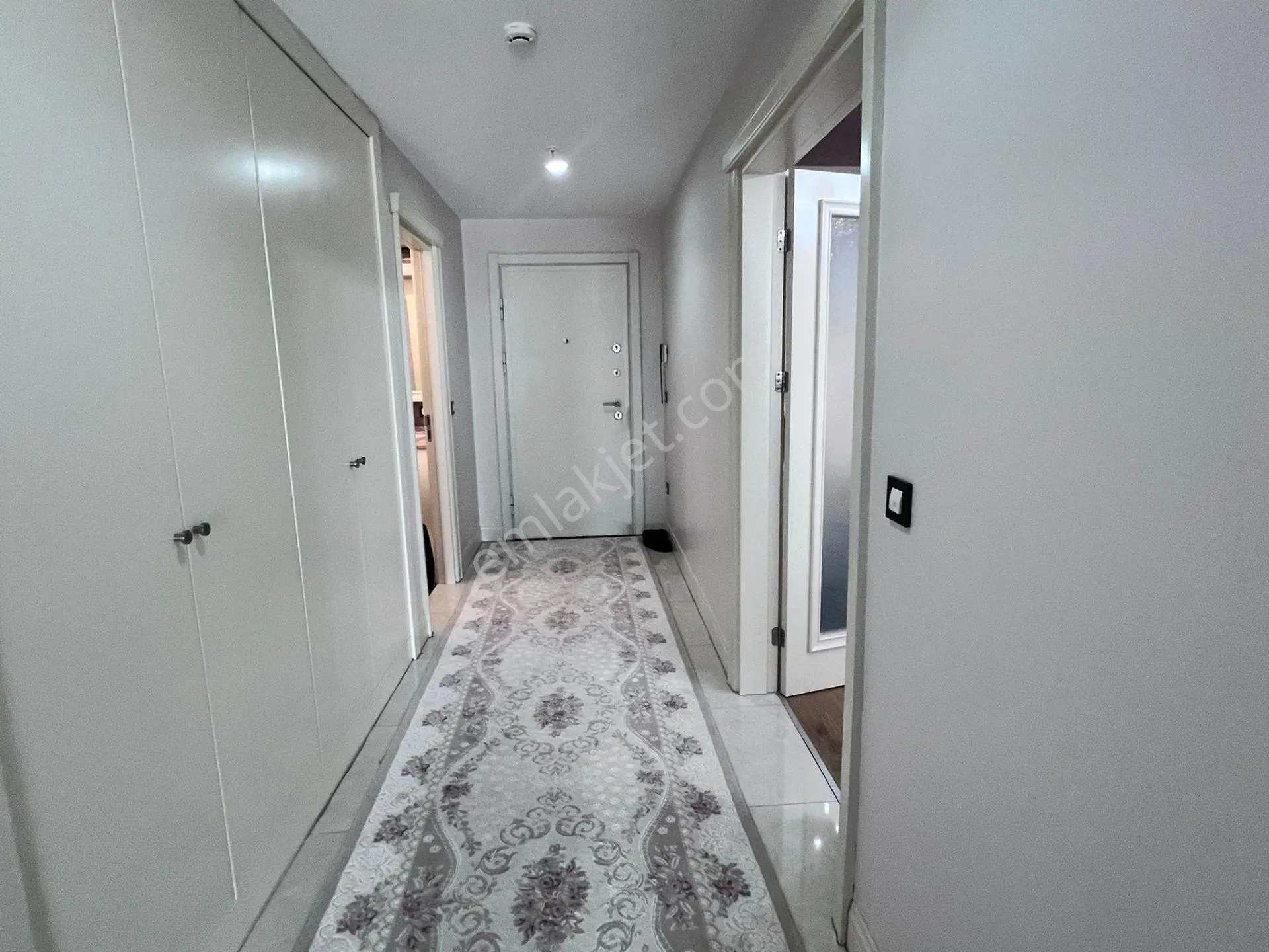 Kiptaş Venezia Mega Kiralık Full Lüks Eşyalı 2 Banyolu 2+1 Daire - Görsel 2