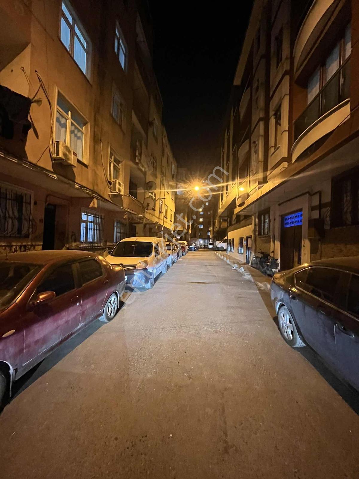 Esenler Tuna Mahalleside Satılık 2+1 Arakat Daire . - Görsel 11