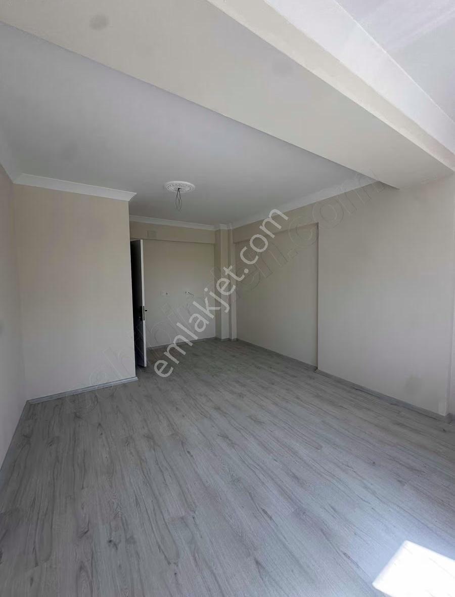 Emrah Emlaktan Cumhuriyet Mahallesinde Kiralık Daire - Görsel 6
