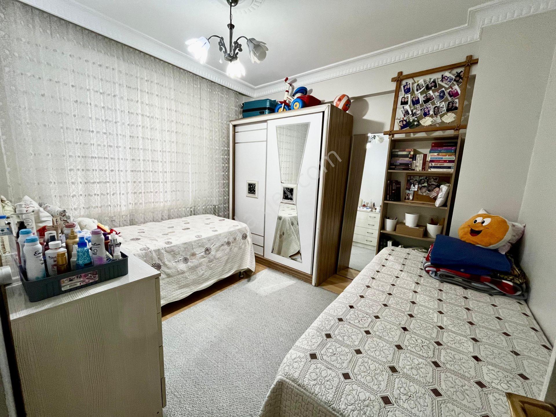 Loft'tan Söğütlüçeşme Mah 10 Yıllık Binada 4+2 150m2 Dublex Daire - Görsel 16