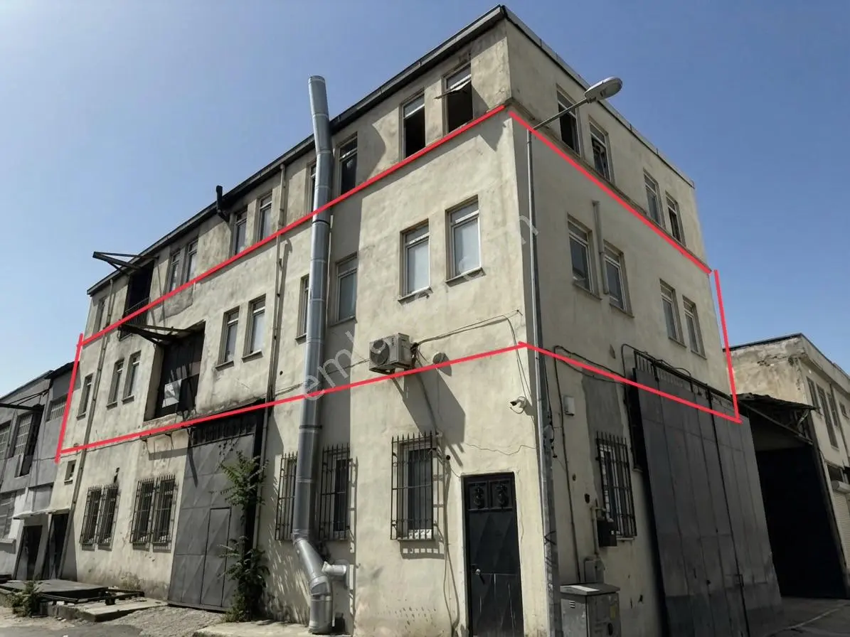 Mr Nilvest'ten Vişne Ticaret Bölgesinde Kiralık 180 M2 İş Yeri