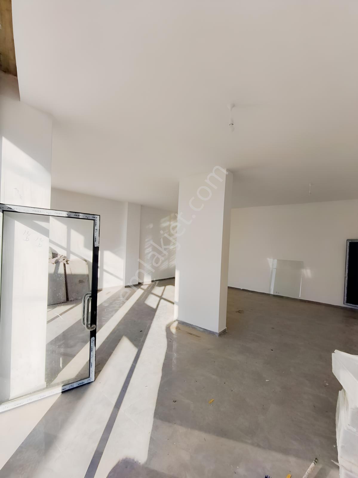 Nilvesten Akhisarda Cadde Üstü Kiralık Dükkan - Görsel 2