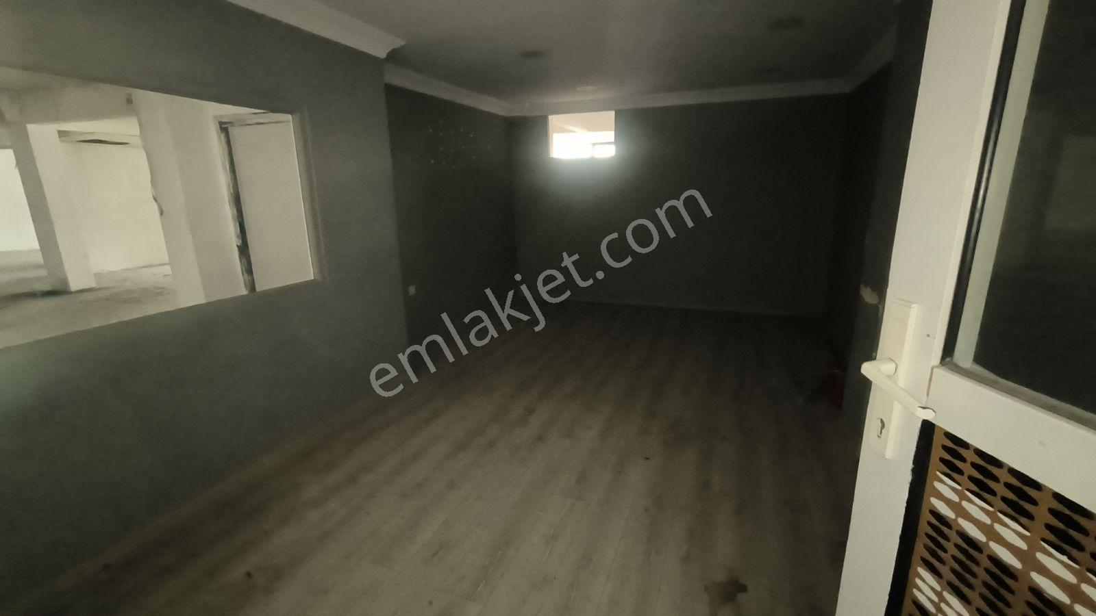 Master Realtor'den Eriklide 350 M2 Kiralık Depo - Görsel 13