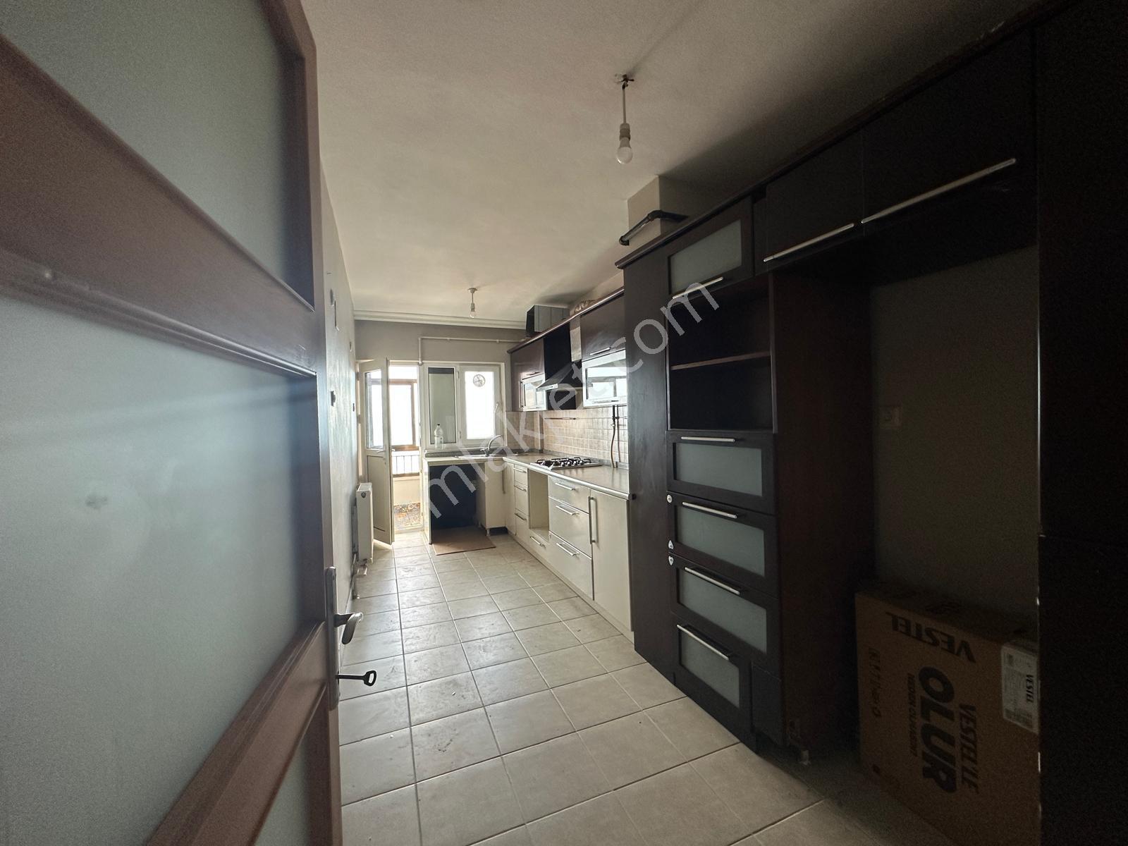 Karşıyaka Da Deniz Manzaralı Kiralık Daire - Görsel 25