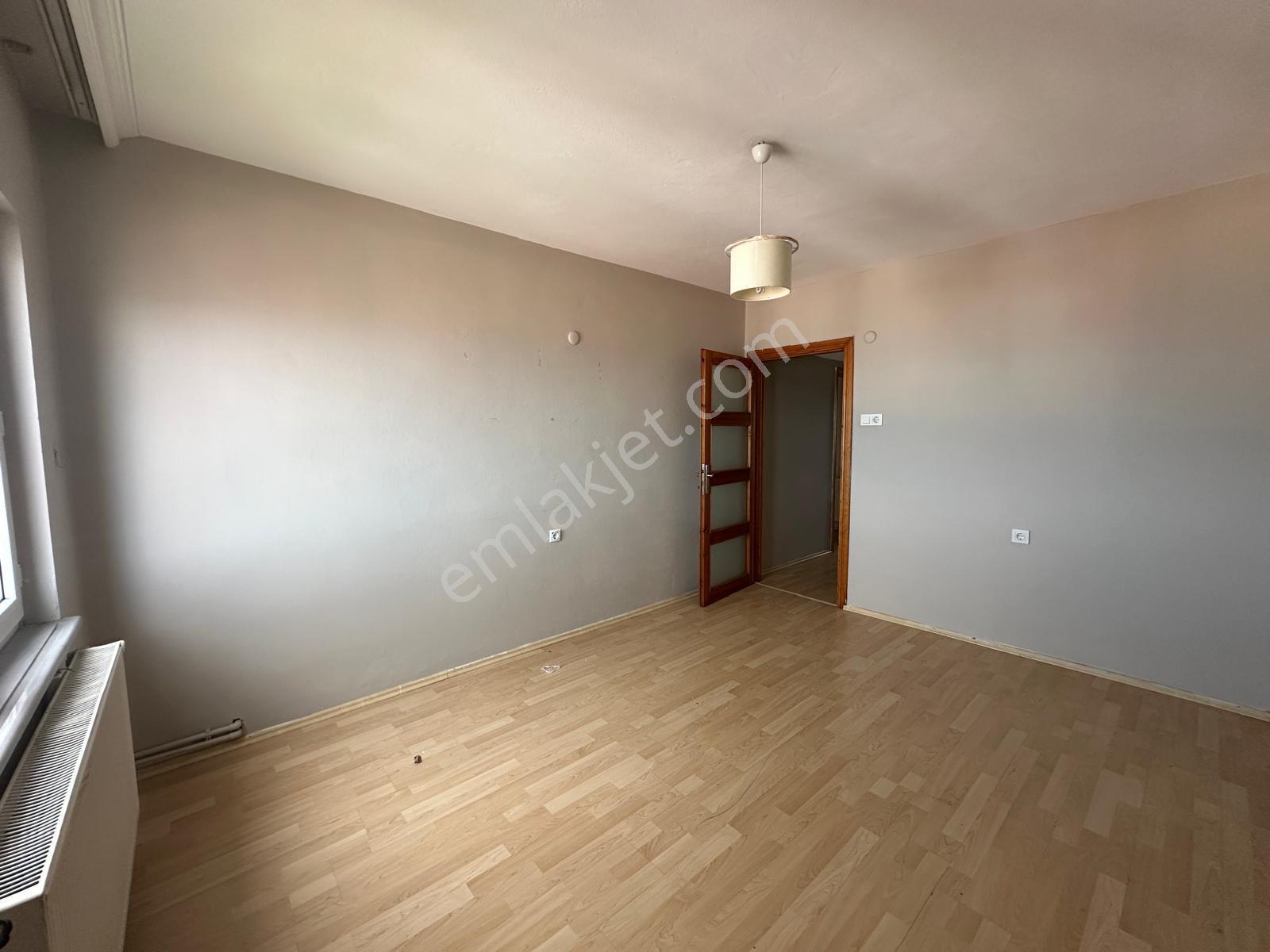 Karşıyaka Da Deniz Manzaralı Kiralık Daire - Görsel 16