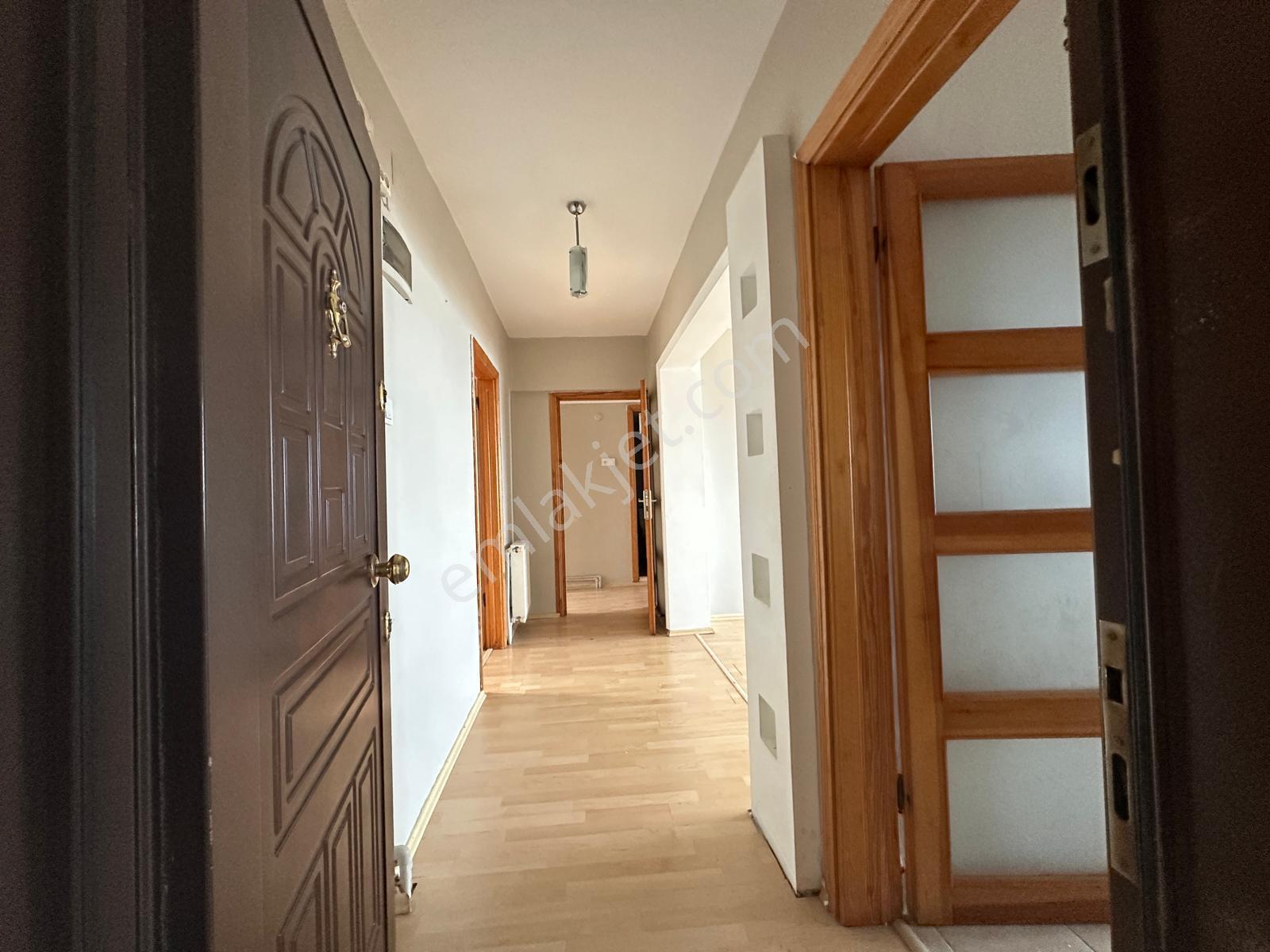 Karşıyaka Da Deniz Manzaralı Kiralık Daire - Görsel 28