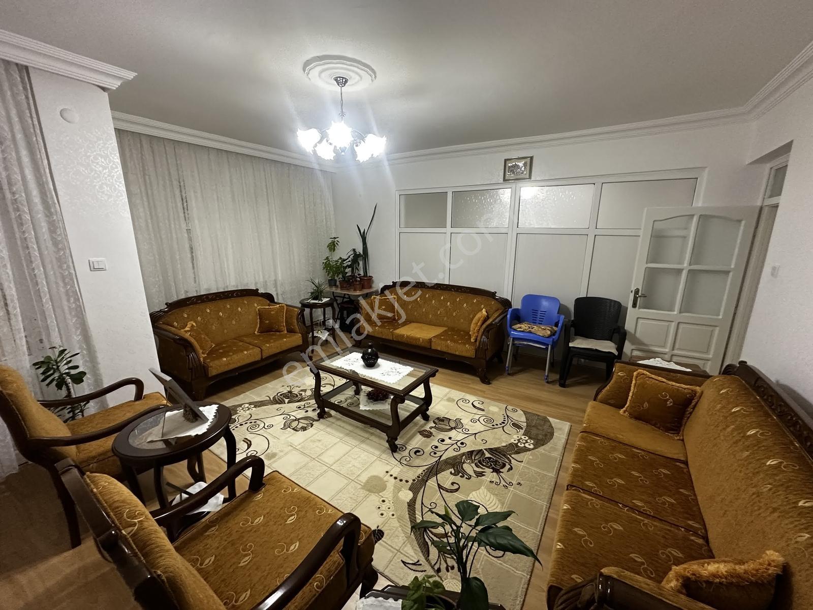Gazikent Mahallesinde Satılık Geniş Bakımlı 3+1 Daire - Görsel 11