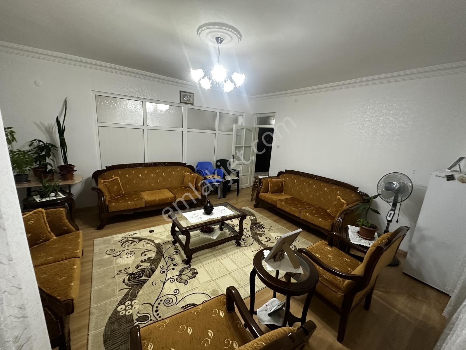 Gazikent Mahallesinde Satılık Geniş Bakımlı 3+1 Daire - Görsel 17