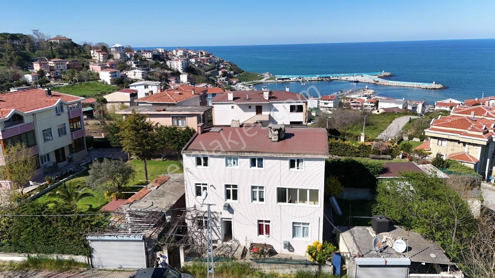 Arnavutköy Karaburun'da Deniz Manzaralı Satılık Villa - Görsel 16