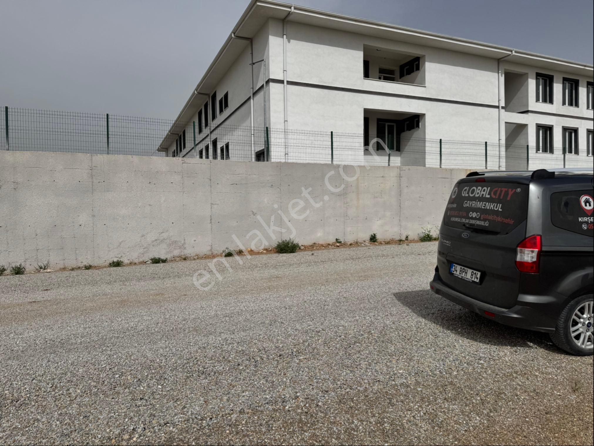 Global'den Mke Yerleşkesinin Yanı Köşe Başı 1000m2 Satılık Arsa - Görsel 2