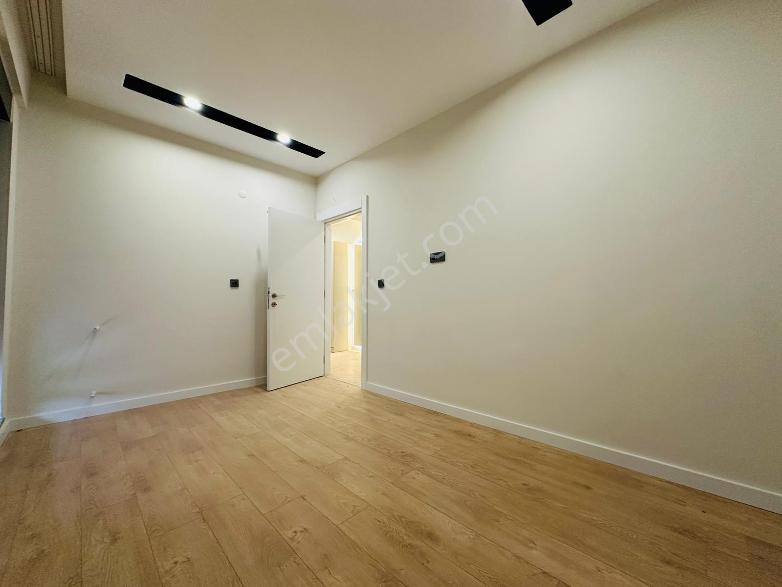 V. Aydoğmuş Mah. 1+1 Katta Havuzlu Kiralık Işıl Işıl Daire - Görsel 29