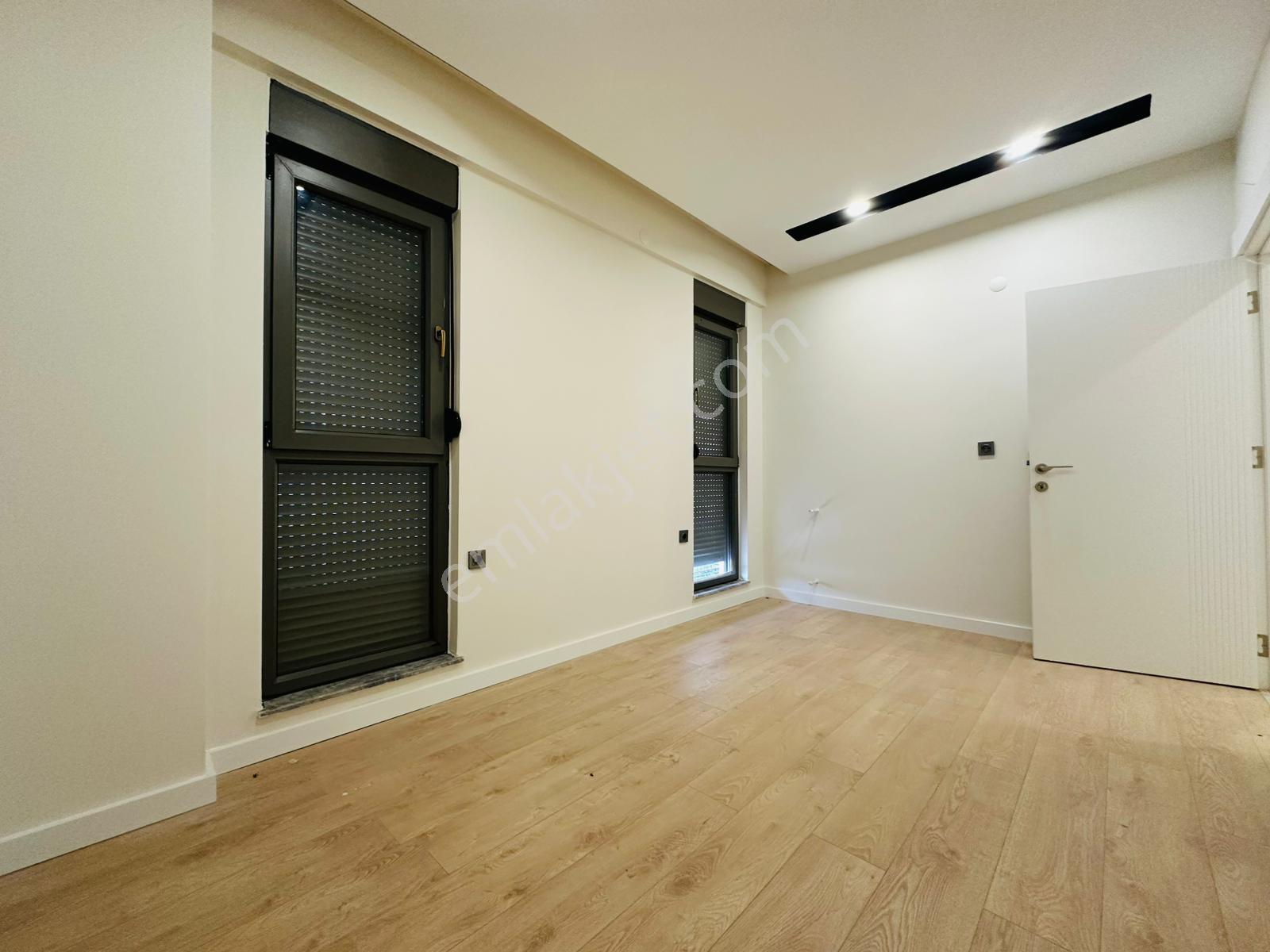V. Aydoğmuş Mah. 1+1 Katta Havuzlu Kiralık Işıl Işıl Daire - Görsel 24