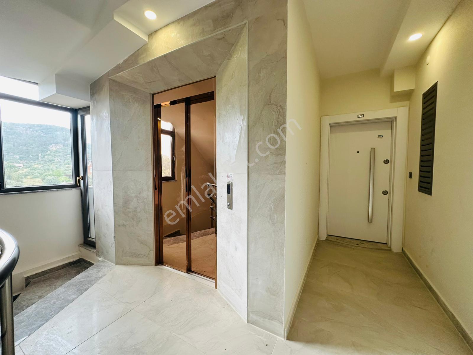 V. Aydoğmuş Mah. 1+1 Katta Havuzlu Kiralık Işıl Işıl Daire - Görsel 7
